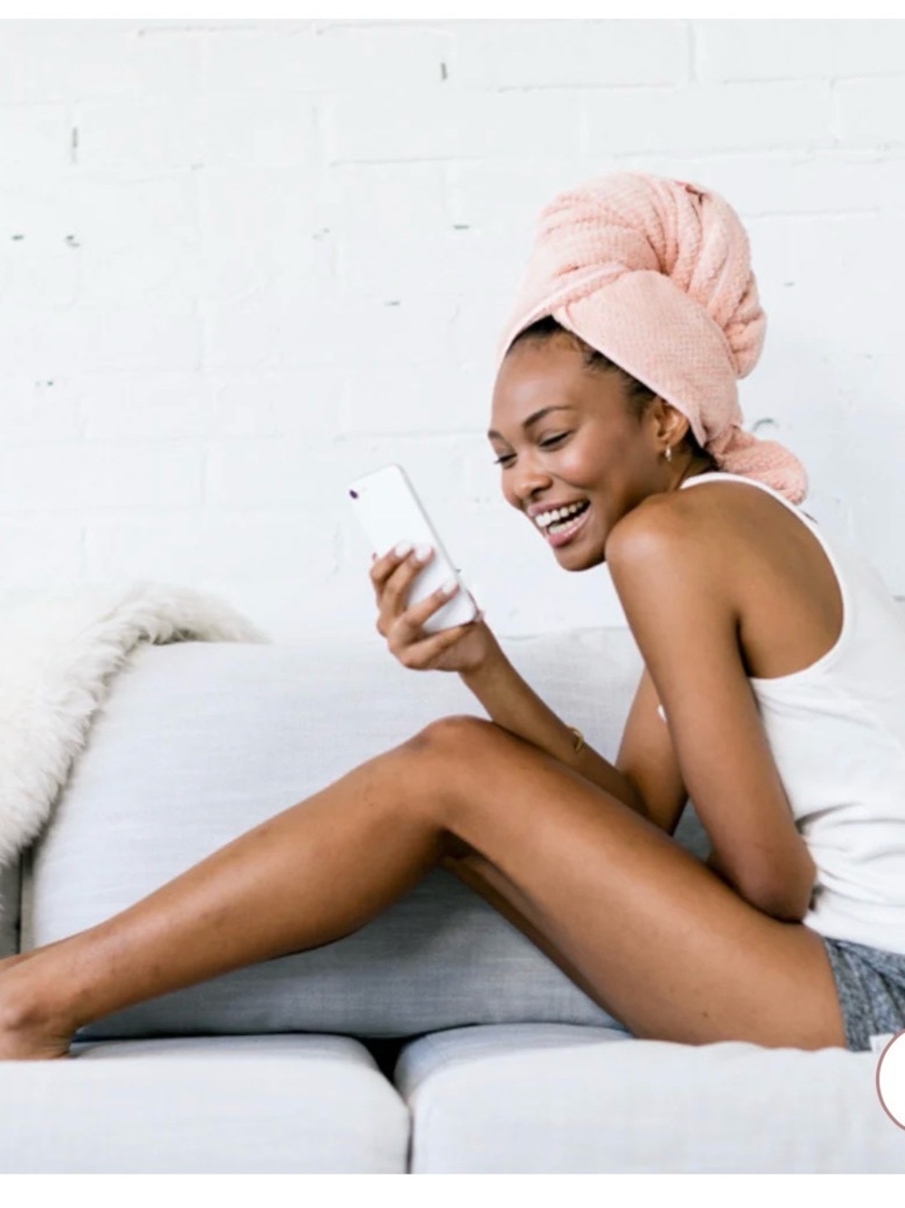NIB THE VOLO HERO HAIR TOWEL LUXE PACKAGING in Pink